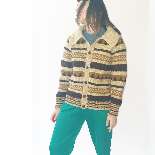 Vintage Cottagecore Chunky cardigan, Retro 1970s - 1990s unisex knit pullover jumper, seventies, cottage style, vintage sweater
