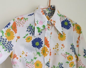 1970s vintage women's floral blouse, butterfly collar shirt, 70s, disco, flower power, boho, hippie blouse, vintage shirt, vintage clothing