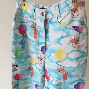Pantalones vintage italianos con estampado de dibujos animados en azul cielo XXS