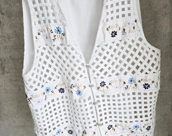 Vintage White 90s Cotton Vest Embroidered Floral Cottagecore Boho Festival Waistcoat Plus Size Top