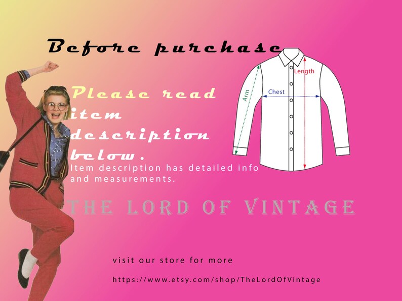 Pu&ograve; includere: Un grafico con sfumatura rosa che mostra una persona in completo rosso, uno schema di camicia bianca con linee di misurazione per lunghezza, petto e braccio, e il testo Before purchase Please read item description below. Item description has detailed info and measurements. THE LORD OF VINTAGE.