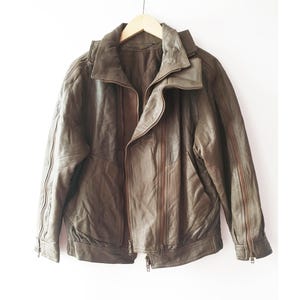 Veste de moto en cuir marron à plusieurs fermetures éclair avec col montant vintage des années 70