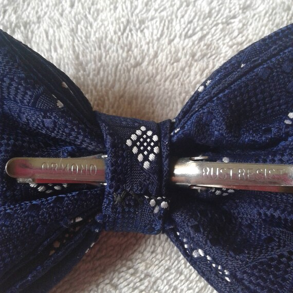 Vintage ORMOND Blue Geometric Designed BOW TIE - image 5