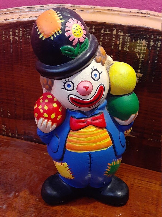 Vintage CERAMIC Juggling CLOWN Figurine Statue,vintage Clown