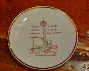 Vintage HEMISFAIR'68 World's Fair Commemorative plate/Repurposed ROLLING PLATE, Vintage San Antonio' World's Fair Decor,Smoking Accessories