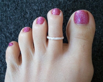 Gorgeous Simple White Pearl Effect Glass Seed Bead Stretch Toe Ring Summer Beach Holiday