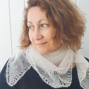 Pañuelo triangular de mohair / Pañuelo de punto suave / Capa nupcial ligera / Regalo minimalista