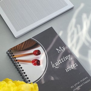 Breinotities met rasterpagina's | Notitieboek met patroonontwerp voor breiers | Cadeau A5-notitieblok voor breiliefhebbers
