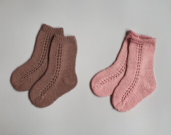 Hand knit baby socks. Knitted socks for baby