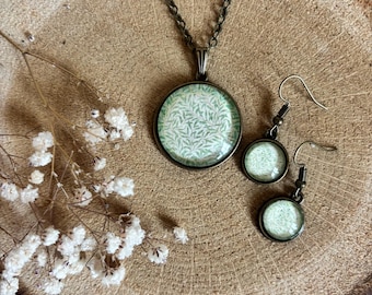 William Morris Willow Bough Jewelry Set: Bronze Pendant & Earrings