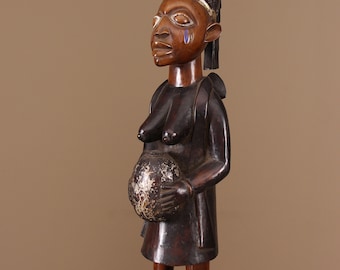 African Art - Cup-bearing maternity Yoruba Nigeria