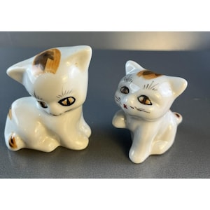 Calico Cat figurines (2) MCM Mid Century Kitsch Anthropomorphic