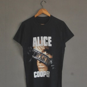 Vintage 1989 ALICE COOPER Thrashes Europe Tour Concert T shirt size Small / Rare Heavy Metal Hard Glam Rock 80s Shock Rock Ozzy Osbourne tee