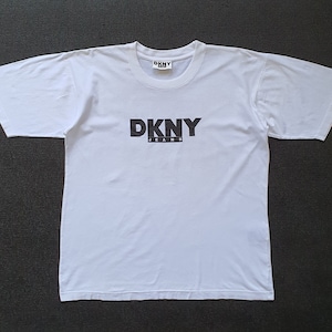 Vintage DKNY The Empire State New York 1990s T shirt size M / 90s Donna Karan New York Fashion designer streetwear hipster Big Logo shirt