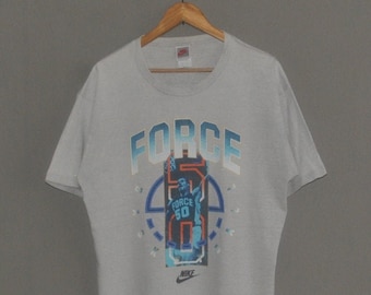 Koszulka vintage NIKE Force 90s T-shirt rozmiar M / 1990s Nike Grey label Basketball Jordan NBA Bull vintage tees / Hip Hop swag streetwear tee
