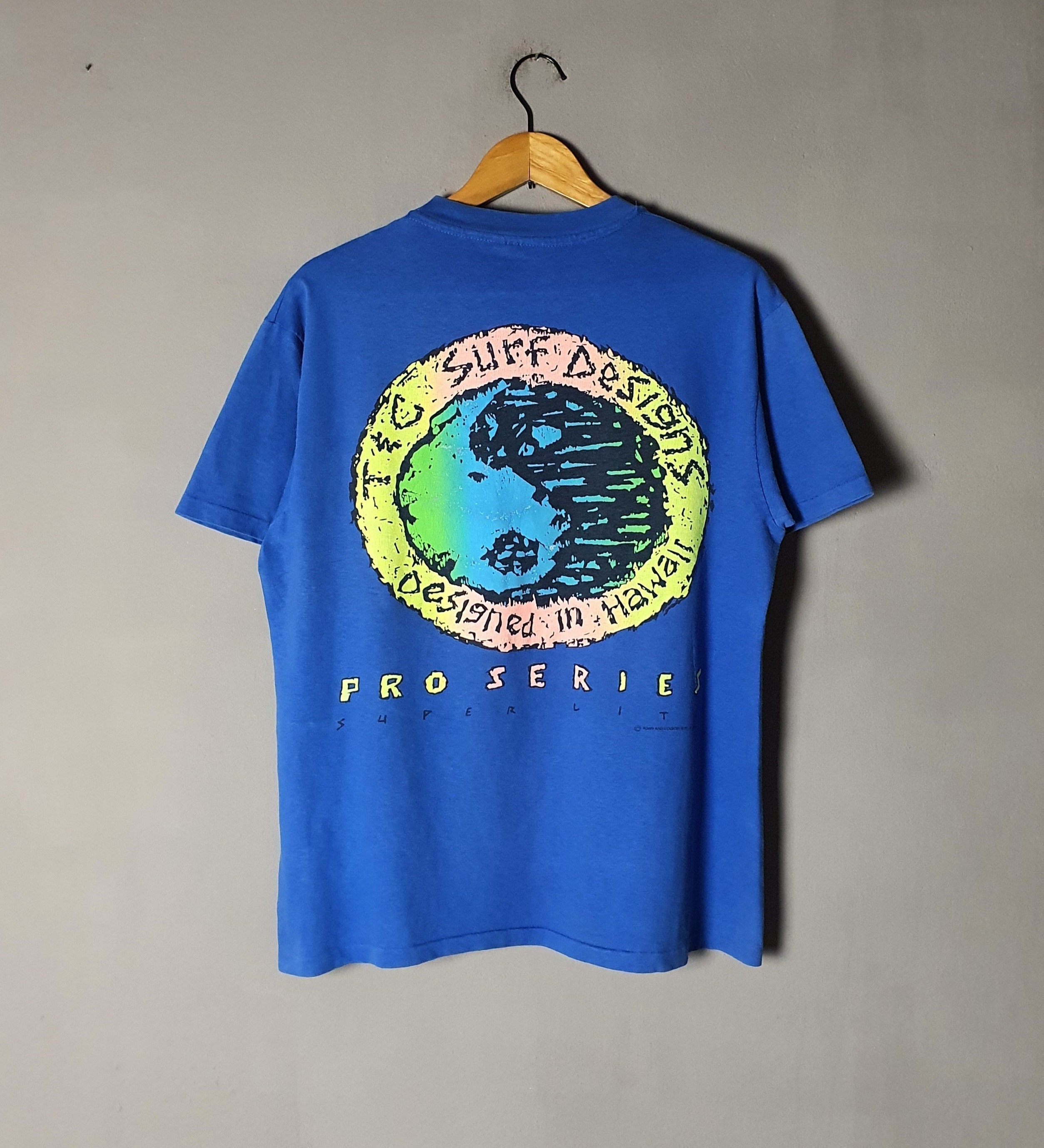 Vintage T&C Pro Series Super Lite 1980s T shirt size L / 80s Town and Country Yin Yang Logo hawaii Surfing surf beach Skate Punk rare tee