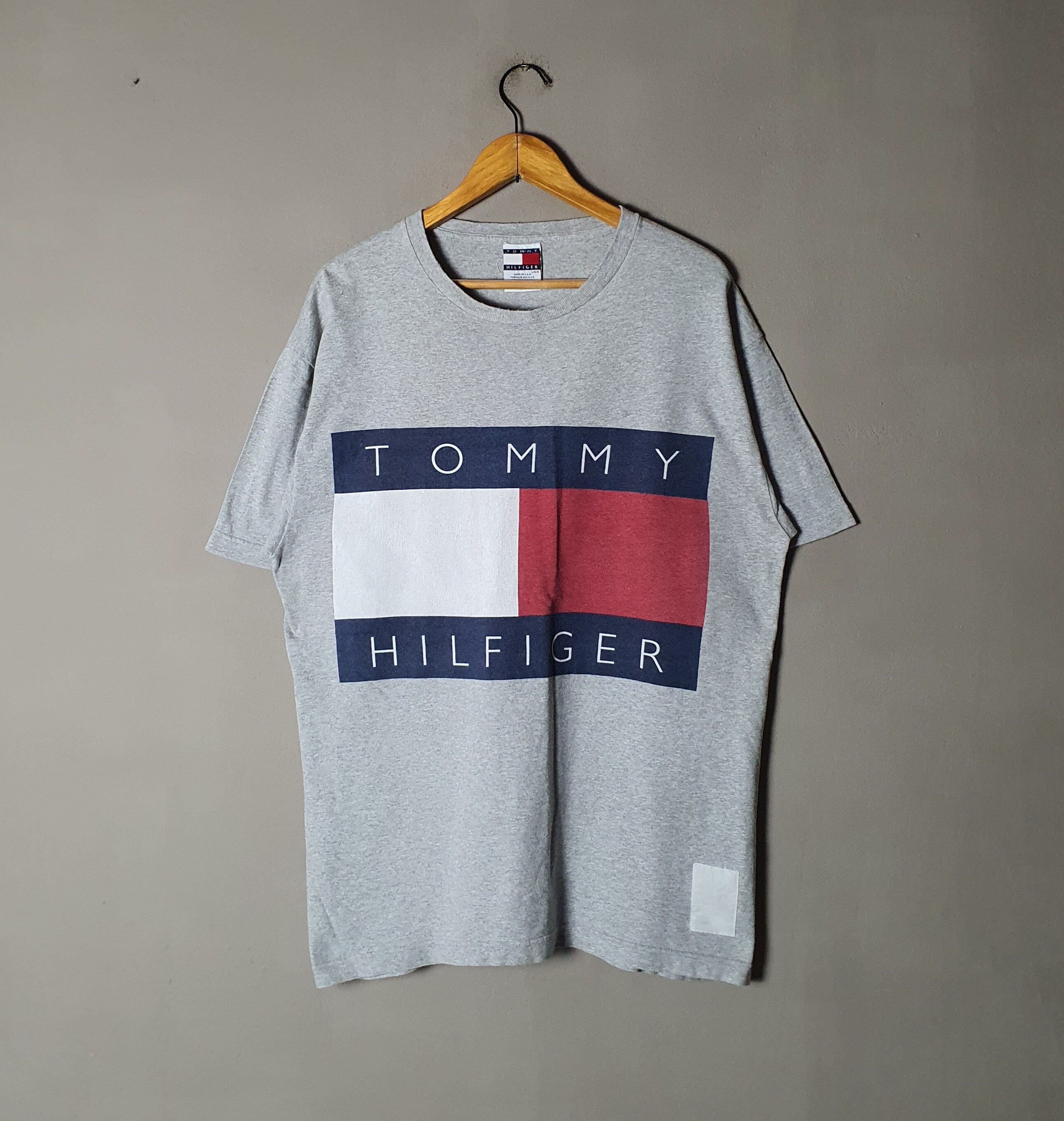 Vintage TOMMY HILFIGER 90s Logo T Shirt Size Large / 1990s Vintage TOMMY HILFIGER 90s Logo T Shirt Size Large / 1990s