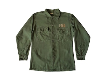 Vintage 1969 US Army OG-107 utility sateen shirt 22 x 27 inches / 60s 1960s Military olive Green USMC 60s uniform olive Embroidered shirt