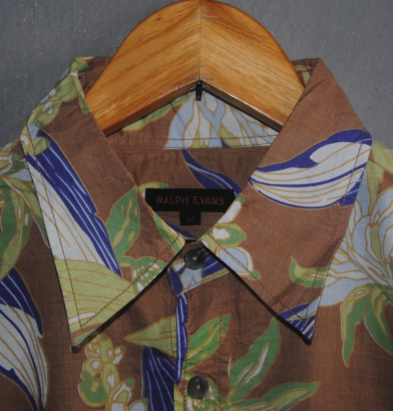 Vintage Ralph Evans Hawaiian mens button down shirt size S-M 1990s Hawaii floral motive Abstract beach Party Surf Vacation brown shirt