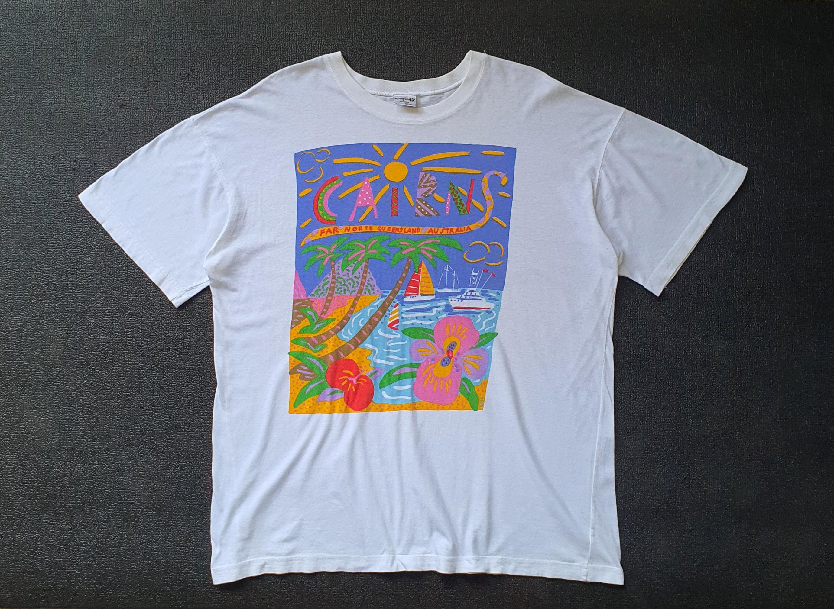 Vintage KEN DONE Down Under T shirt size Large / 1990s Ken Done Cairns Queensland Australia artist pop art Distressed 90s tees / Nice design