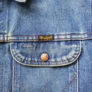 Vintage 70s WRANGLER 14 oz Denim Jacket size 38/M / 1970s Wrangler USA Trucker Biker Grunge Faded jeans Distressed Thrashed Western Jacket image 7