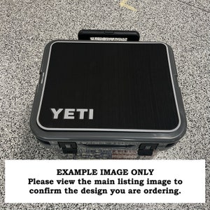 Yeti Roadie 60 Cooler Pad – SeaDek Eva Foam Mat, Peel & Stick Non Slip Pad, Dual Layer Comfort Pad, YETI Teak Right Design T/B, Made in USA bild 7