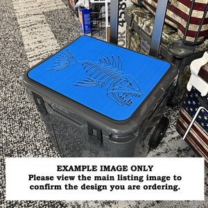 Yeti Roadie 60 Cooler Pad – SeaDek Eva Foam Mat, Peel & Stick Non Slip Pad, Dual Layer Comfort Pad, YETI Teak Right Design T/B, Made in USA bild 5