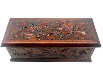 Vintage Carved Mahogany Glove Box - Gloves - Oak Leaves - Home Decor