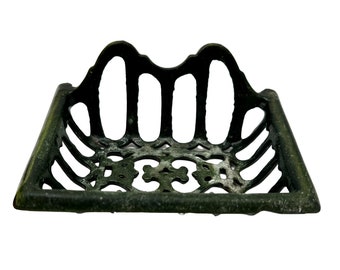 Vintage French Heavy Olive Green Enamelled Soap Dish/Holder - Bathroom Decor - Kitchenalia