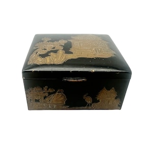 Portasigarette antico giapponese in ottone inciso - Pagoda - Tobacciana