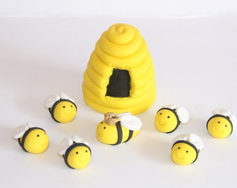 Fondant Beehive and Bumble Bees Queen Bee Cake Decoration