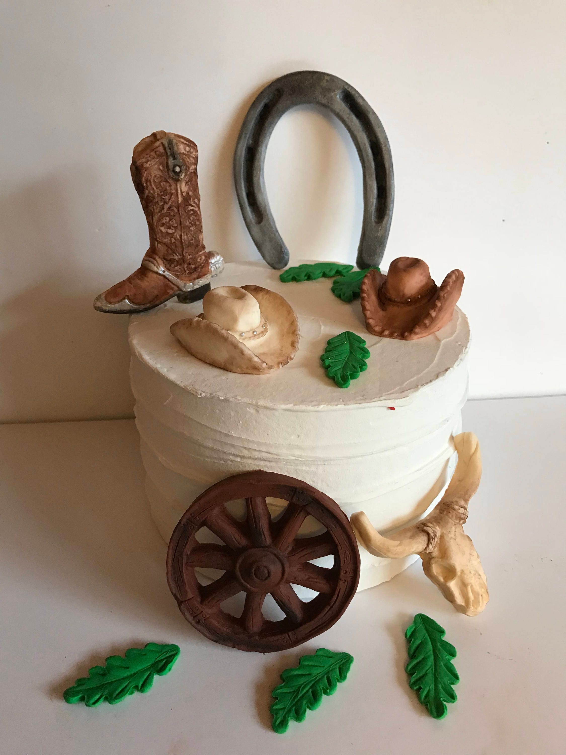 Fondant Western Theme Cake Cowboy Decoration Horseshoe Wagon Wheel