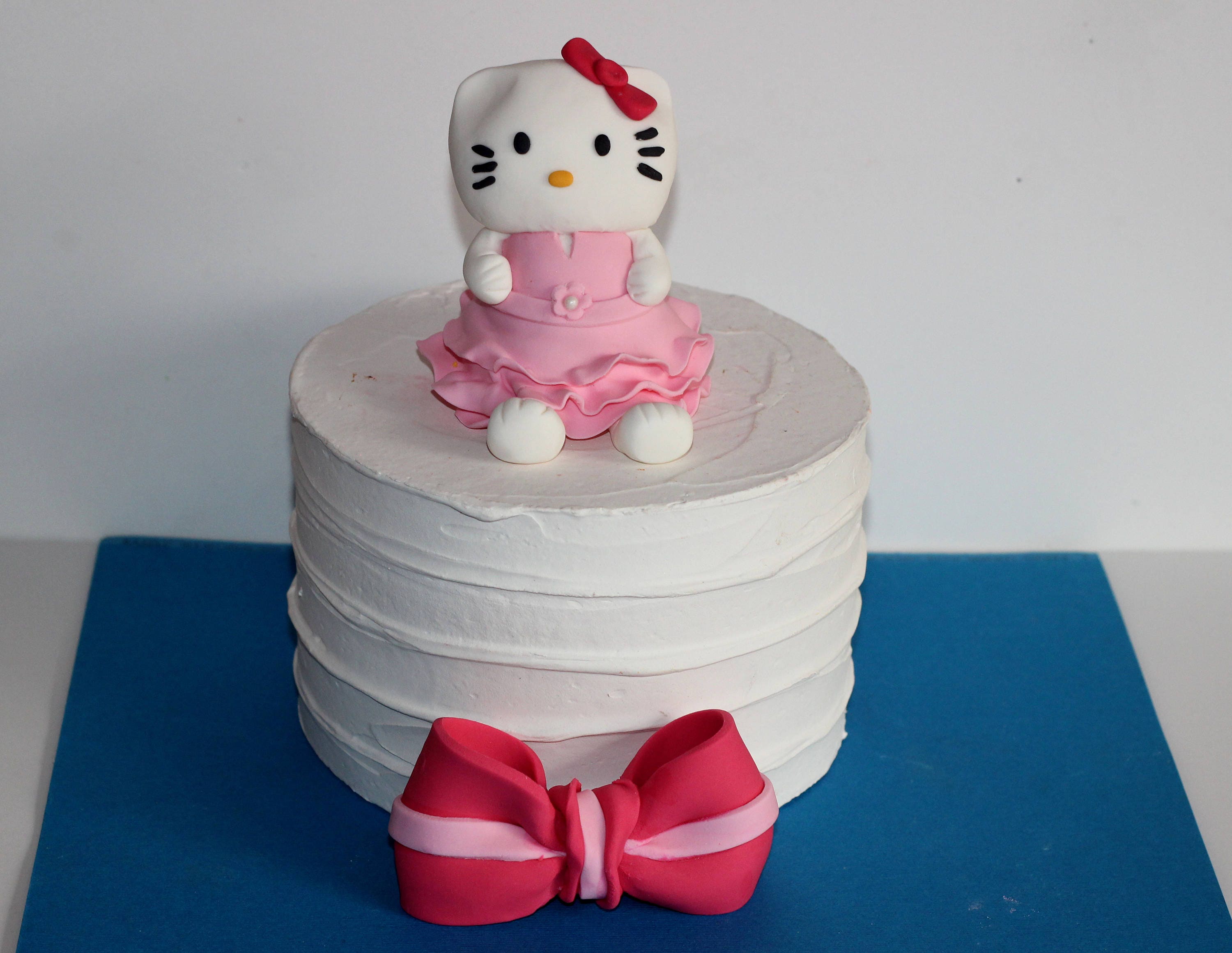Fondant Cake Topper Hello Kitty Birthday Party Etsy