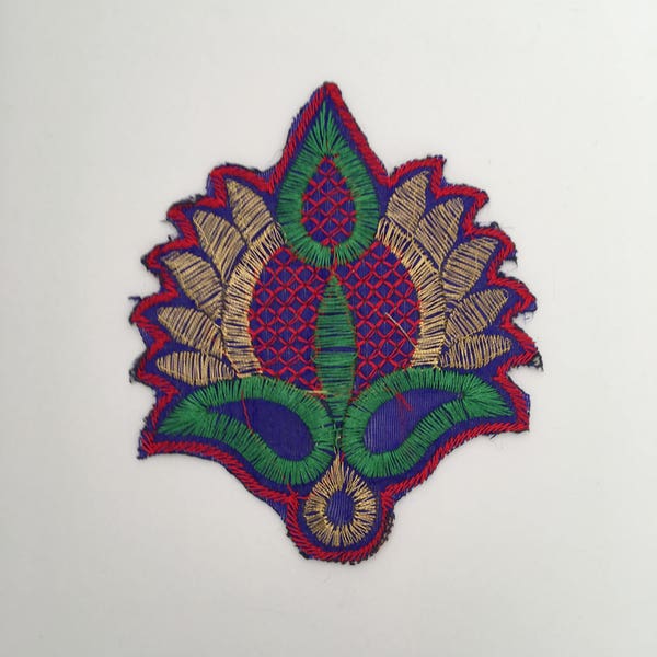 Designer Leaf and Paisley Applique,Craft Patches,Supplies,Dress Decor, fabric embroidered, acrylic thread,Appliques Decorative Sewing