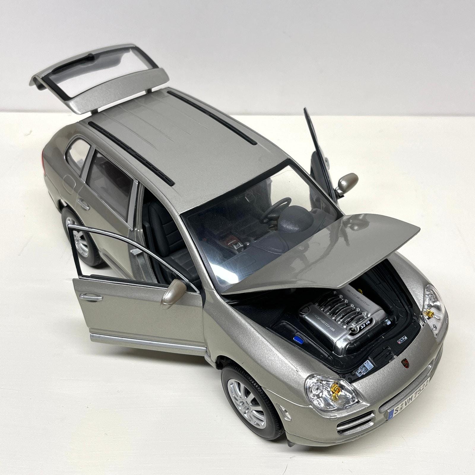 Maisto Porsche Cayenne 1/18 Scale Diecast Model in Silver - Etsy