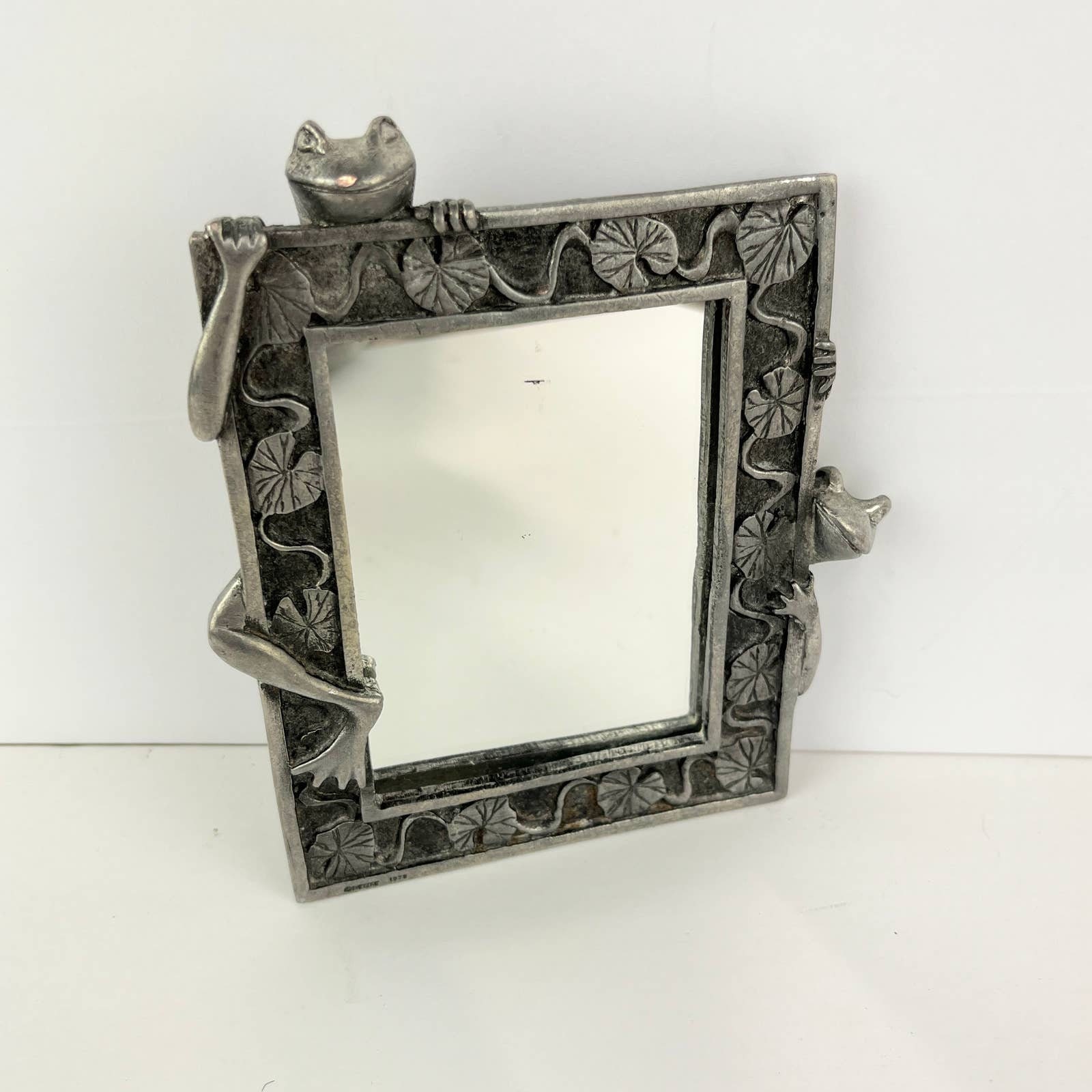 Antique Peter Wiederer Frame Holder Stand With Frogs, Wiederer Picture  Frame Mirror Holder, Frame With Frogs, Frog With Fiddle Dancing Frogs 