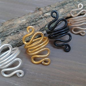 Anello Serpente Regolabile In Acciaio Inossidabile – Nero, Design A Spirale, Ipoallergenico, Gioiello Unisex, Su Cartoncino Floreale