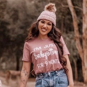 Surrogate Sister Design®, IVF, TTC, ivf gift, surrogate gift, infertility gifts, ivf tee, surrogacy shirt, surrogate shirt