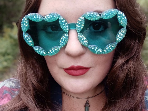 VALENTINE - Heart Shape Sunglasses - Oversized Hearts  display picture 2