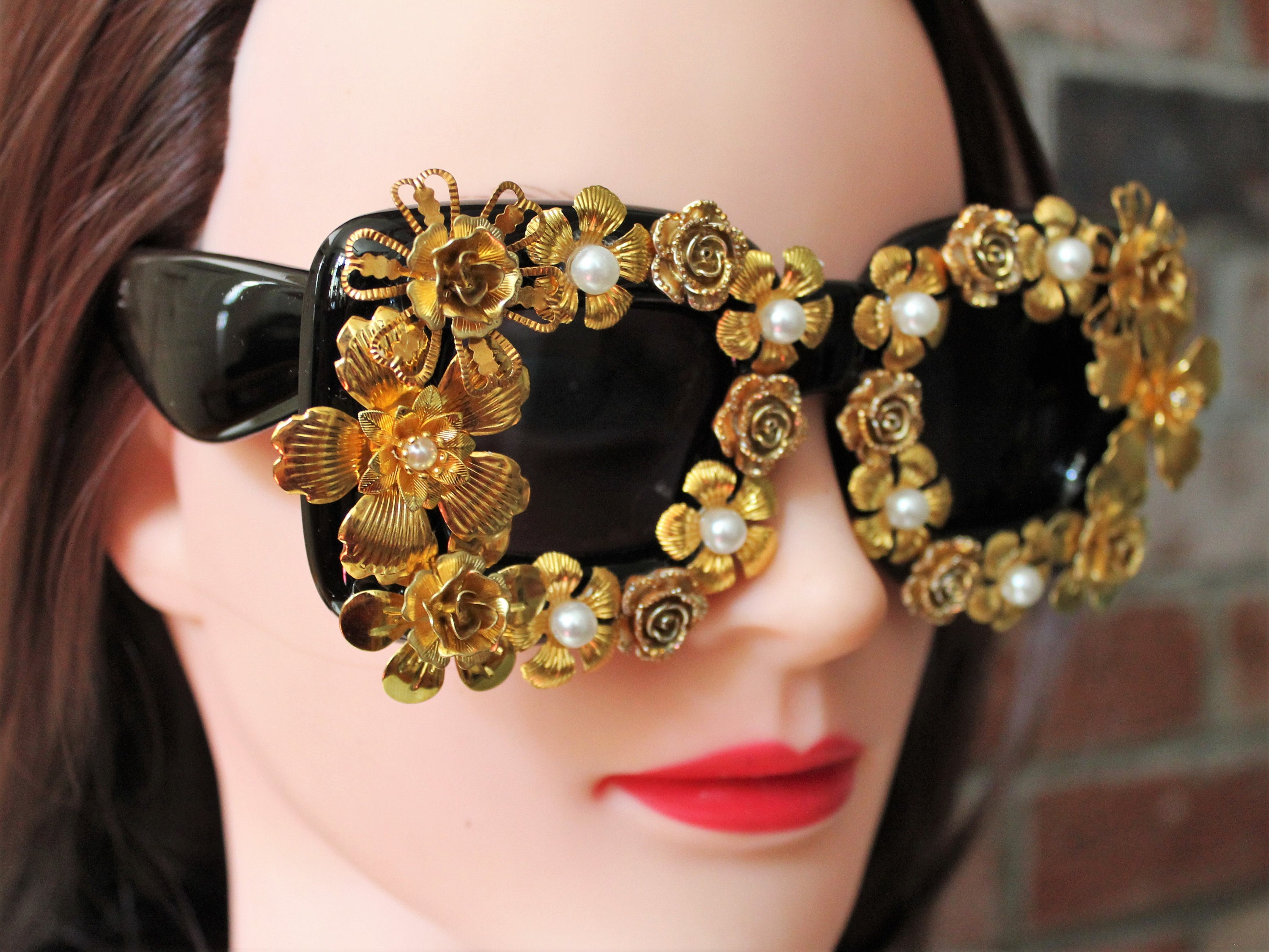 GOLDEN GLOW - Oversized Puffy Square Sunglasses W Big Bold  display picture 2