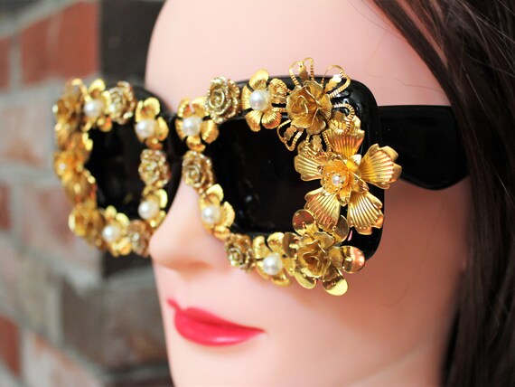 GOLDEN GLOW - Oversized Puffy Square Sunglasses W Big Bold  display picture 2