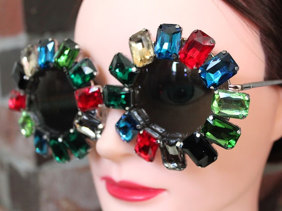 FLOWER EYES - Oversized Circle Sunglasses W Green Red Black 