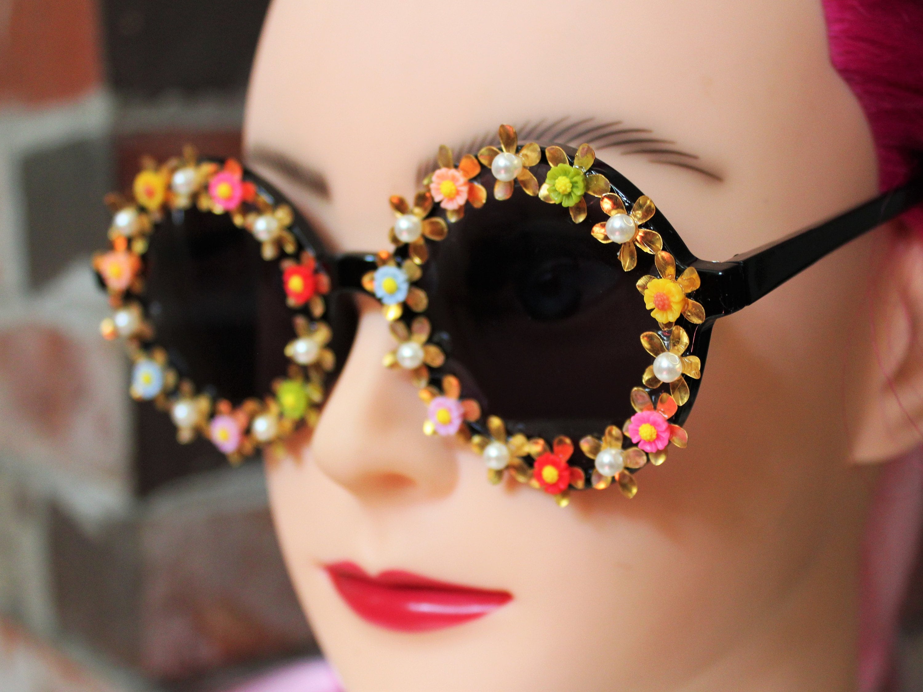 FLOWER PEARL WOMEN’S SUNGLASSES *NWT* Suzy Levian Women main image 2