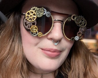 AERO - Gafas de sol Steampunk asimétricas circulares para adultos - Gafas de sol estilo Steampunk con protectores laterales para adultos con estilo - Accesorios para cosplay