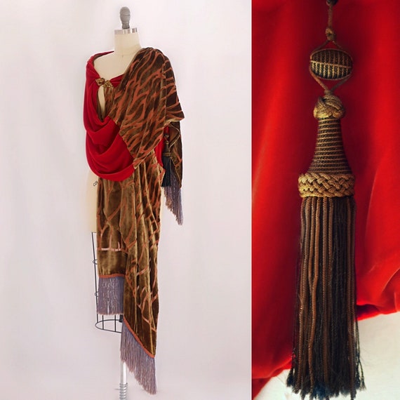1920s Art Deco Silk Velvet Cape/Wrap, Museum Deacc