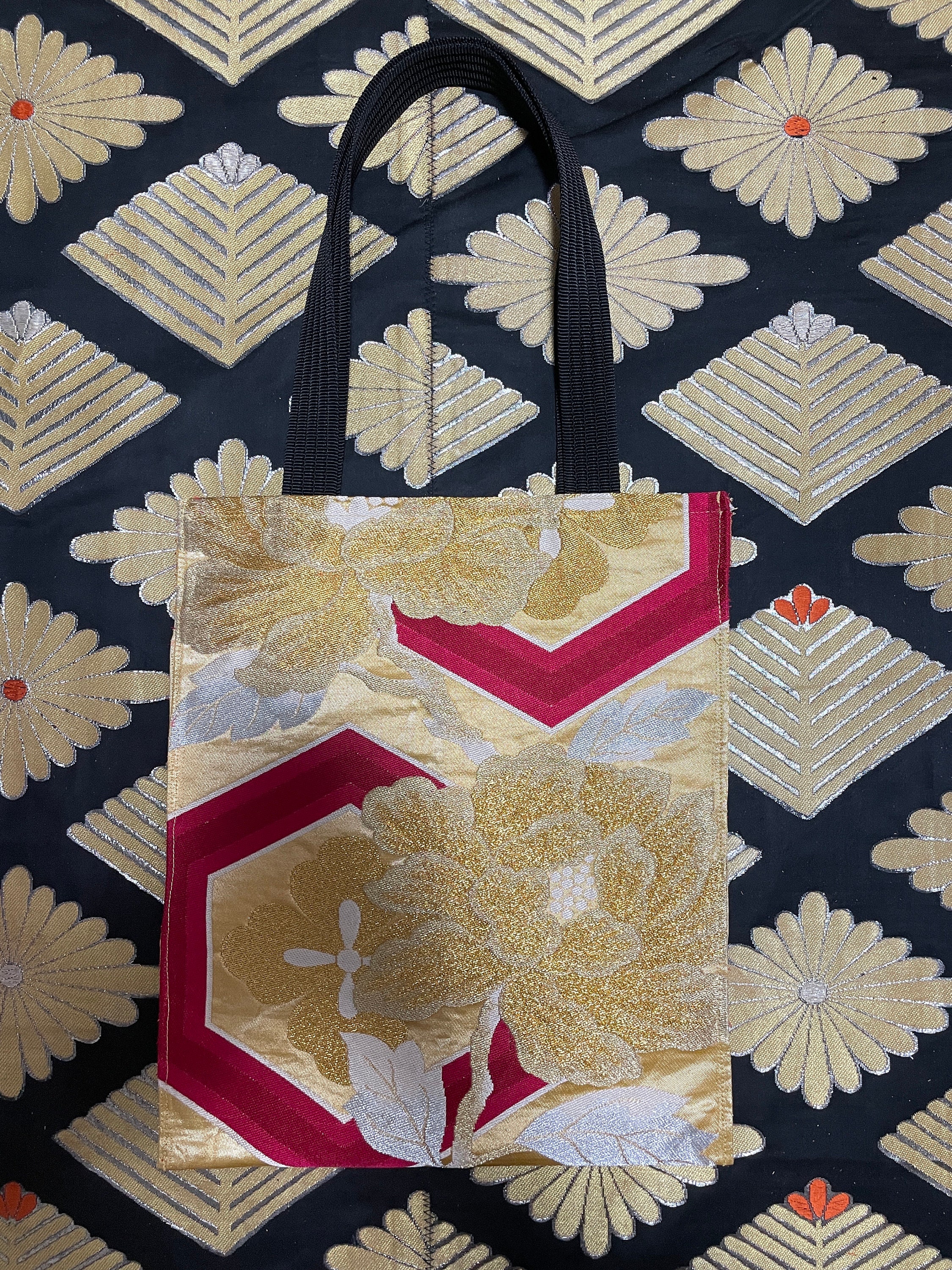 小物 Obachan Kinujapan Premium A4 Kimono Remake Bag, Obi Remake Bag, A4