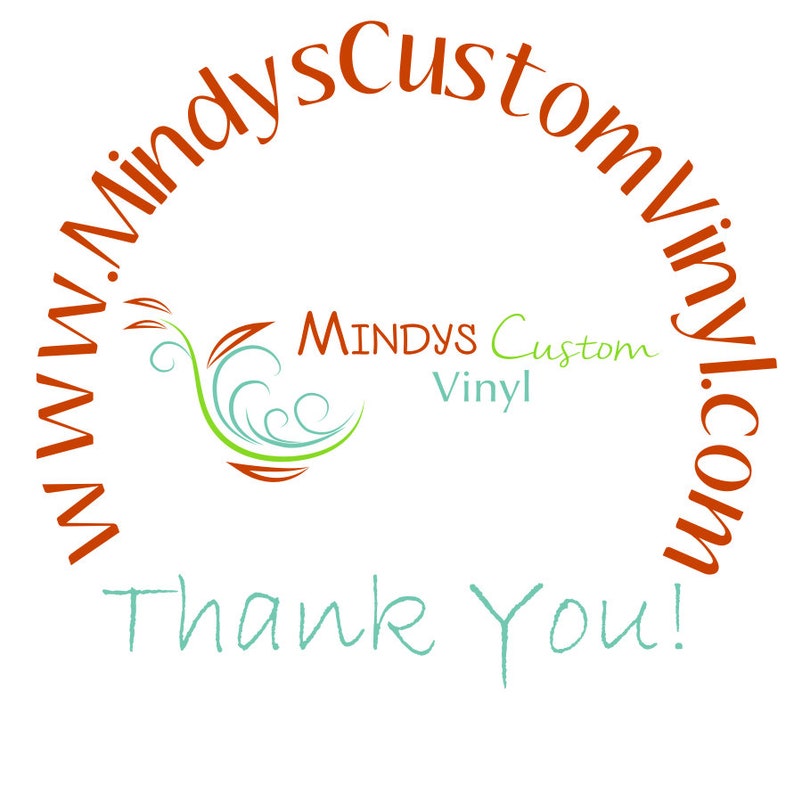 Może przedstawiać: Białe tło z tekstem "Mindy's Custom Vinyl" w p&oacute;łkolu, z adresem strony internetowej. Ozdobny wz&oacute;r wirowy znajduje się na środku. Słowa "Thank You!" są napisane czcionką skryptową.