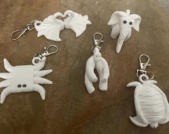 1 Random 3D Towel Animal Keychain