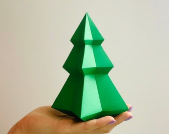 Low Poly Christmas Tree Papercraft – DIY 3D Paper Sculpture (PDF Template)