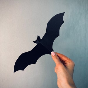 Bat- Szablon papierowy PDF, dekoracja na Halloween, pliki DXF i SVG dla Cricut i Silhouette, papierowy nietoperz do druku, wzór origami nietoperza